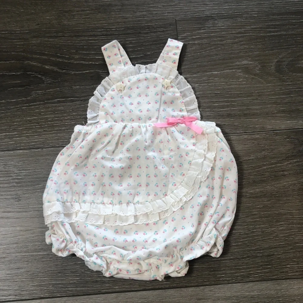 Healthtex Vintage Kids Clothing Baby Girls Floral Ruffle Outfit Size 9 Months
